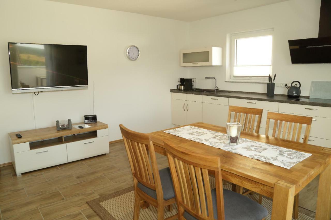Ferienwohnung Riethelblick Volkesfeld Exterior foto