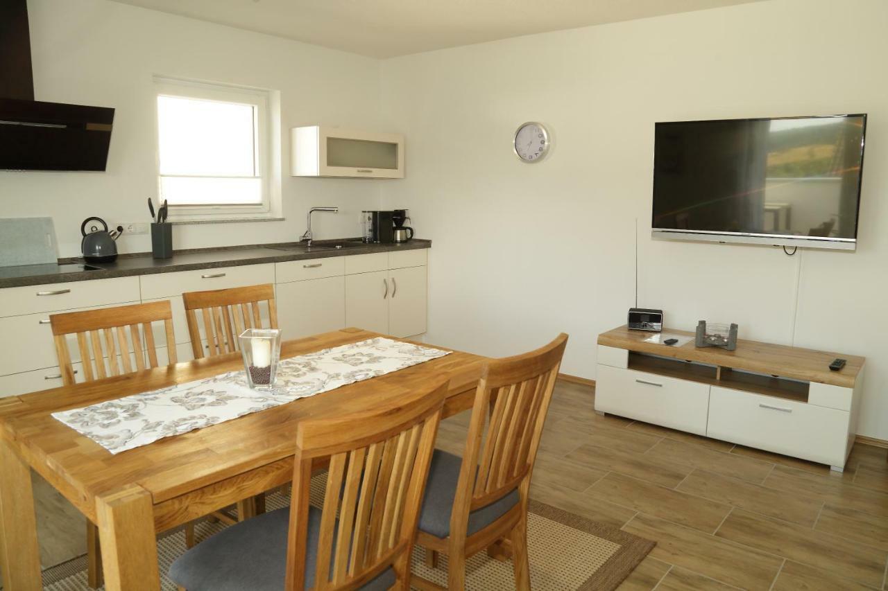 Ferienwohnung Riethelblick Volkesfeld Exterior foto